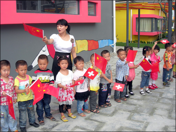 Chongzhou - 3 septembre 2010 - Inauguration de l'école maternelle de Longxing